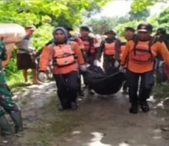 Warga Korban Banjir Terprosok, Di Temukan Sudah Meninggal Dunia