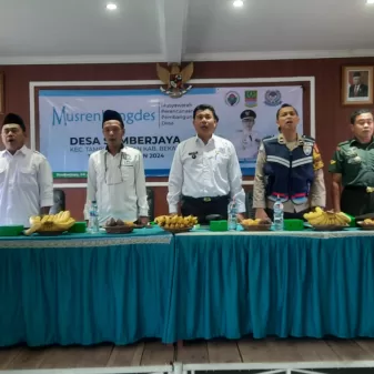 Musrenbang Desa Sumberjaya di buka dengan menampilkan kesenian tari Jaipong