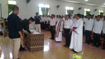 Lantik Anggota PPS Se-Kabupaten Sabu Raijua, Ketua KPU Tegaskan Jaga Netralitas 