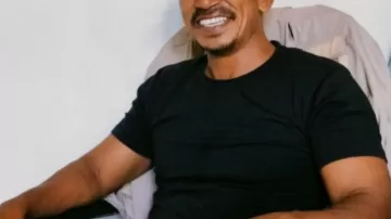 Jejak Langkah Martonje Djada Tiri, Dari Kursi Kades Menuju Kursi Parlemen 