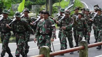 Ratusan Prajurit Kodim 0613/Ciamis Lakukan Napak Tilas ke Tugu Panji Siliwangi