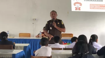 Cegah Seks Bebas dan Konsumsi Miras Dikalangan Pelajar, Kejari Sabu Raijua Beri penyuluhan Hukum