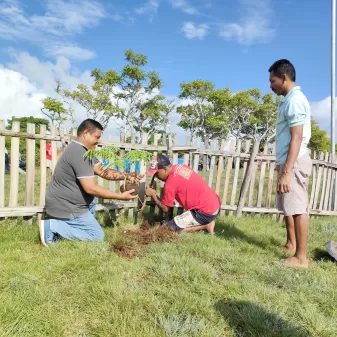 Wujudkan Sabu Timur Hijau Dan Sejuk, Camat Ramenius Pimpin Aksi Penghijauan 