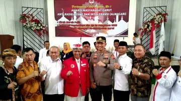115 EXS ANGGOTA NII DIBAI’AT ANTON MANTAN KAPOLDA JABAR DAN CENG MUJIB ALMAGARI, KEMBALI KEPANGKUAN NKRI