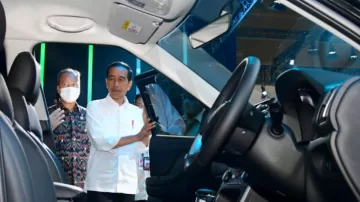 Presiden Jokowi : Penggunaan Kendaraan Listrik Akan Jadi Tren Dunia