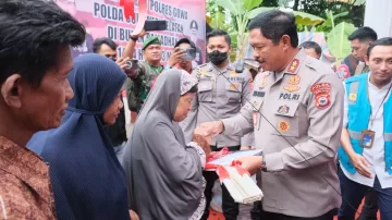 Kapolda Sulsel Wujudkan Rumah Layak Huni Bagi Dhuafa