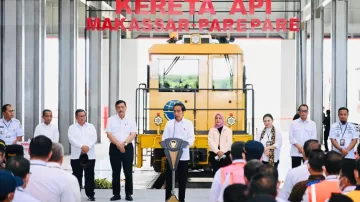Presiden Jokowi Resmikan Pengoperasian Jalur Kereta Api Lintas Makassar-Parepare