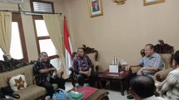 Bertemu Kardinal Suharyo, Bacaleg Perindo Dapil NTT 1 Roy Rening Bicara Dua Hal Ini