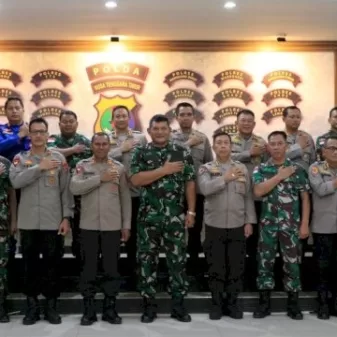 Kapolda NTT Dan Danlantamal VII Kupang Perkuat Soliditas TNI Polri