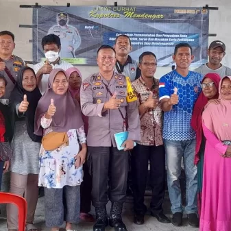 Jumat Curhat di Kelurahan Rukun Lima, Polres Ende Terima Laporan Judi Miras Di Pasar Mbongawani