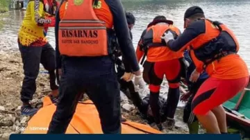 Tiga Hari Pencarian, BS Yang Loncat Ke Aliran Sungai Citarum Ditemukan Tewas