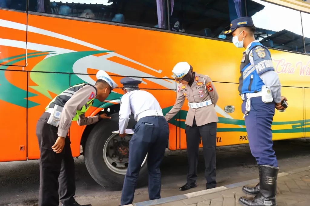 Siapkan Mudik Aman Sejumlah Sopir Dan Kendaraan Di Cek