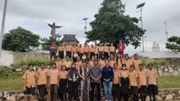 Peduli Lingkungan, Gudep Gerakan Pramuka SMPN 2 Sabu Barat Gagas Baksos di Taman Doa Skeyber 