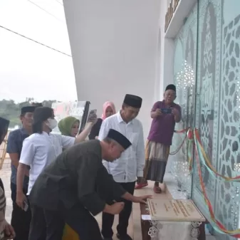 Bupati Pinrang Resmikan Mushola Jabal Assalama M.B.G di Malimpung