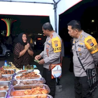 Kapolda NTT Periksa Pos Pam Ops Ketupat LLBK Dan Aktivitas Warga