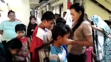 Peduli Kasih, Redaksi WBN Bersama Biro Depok Dan Bekasi Raya Berbagi Takjil Dan Sembako