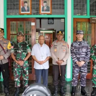 Siaga Semana Santa 2023, Kapolda NTT Dan Dandrem 161 Wira Sakti Temui Uskup Larantuka