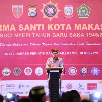 Danny Pomanto Ajak Seluruh Elemen Masyarakat Perkuat Moralitas Sosial di Momen Perayaan Dharma Santi