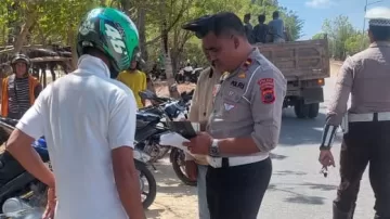 Kurangi Angka Kecelakaan Lalulintas, Satlantas Polres Sabu Raijua Gelar Razia Kendaraan Bermotor 