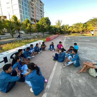 Mahasiswa Unwira Kupang Sosialisasi Efektifitas Komunikasi Kelompok Pada Kawula Muda Futsal Gares Fc