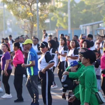 Songsong HUT Bhayangkara-77 Kapolres Lembata Buka Car Free Day
