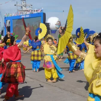 Pemkot Makassar Persembahkan Penampilan 500 Penari Kolosal di Hadapan 36 Jenderal Peserta MNEK