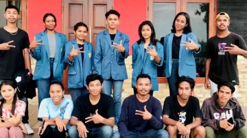 Mahasiswi Unwira Kupang Sosialisasi Efektivitas Komunikasi Kelompok Di Kos Tiga Putri