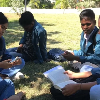 Mahasiswa Universitas Katolik Widya Mandira Kupang Asah Kerjasama Pengerjaan Tugas