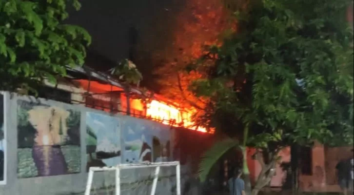 Gudang Sekolah SMPN 3 DEPOK, Terbakar