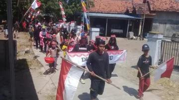 Meriahkan HUT RI Ke-78 Warga Masyarakat Kiajaran Kulon  Menggelar pawai Keliling Kampung