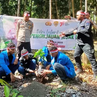 Polres Ende ajak Masyarakat Lakukan Penghijauan Sejak Dini