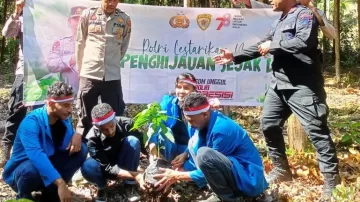 Polres Ende ajak Masyarakat Lakukan Penghijauan Sejak Dini