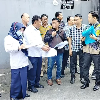 PENGGUGAT DAN TERGUGAT SEPAKAT TANAH DAN BANGUNAN TOMANG TINGGI XV NO. 5 JAKARTA BARAT ADALAH  OBJEK SENGKETA DALAM PERKARA