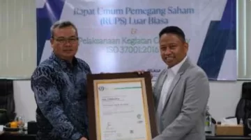 Usai RUPSLB Dirut PT. Asasta Depok Terima Sertifikasi ISO 370001:2016