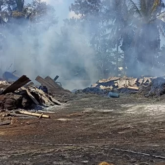 Si Jago Merah Melalap Pabrik Sabut Kelapa Di Desa Karangmulya