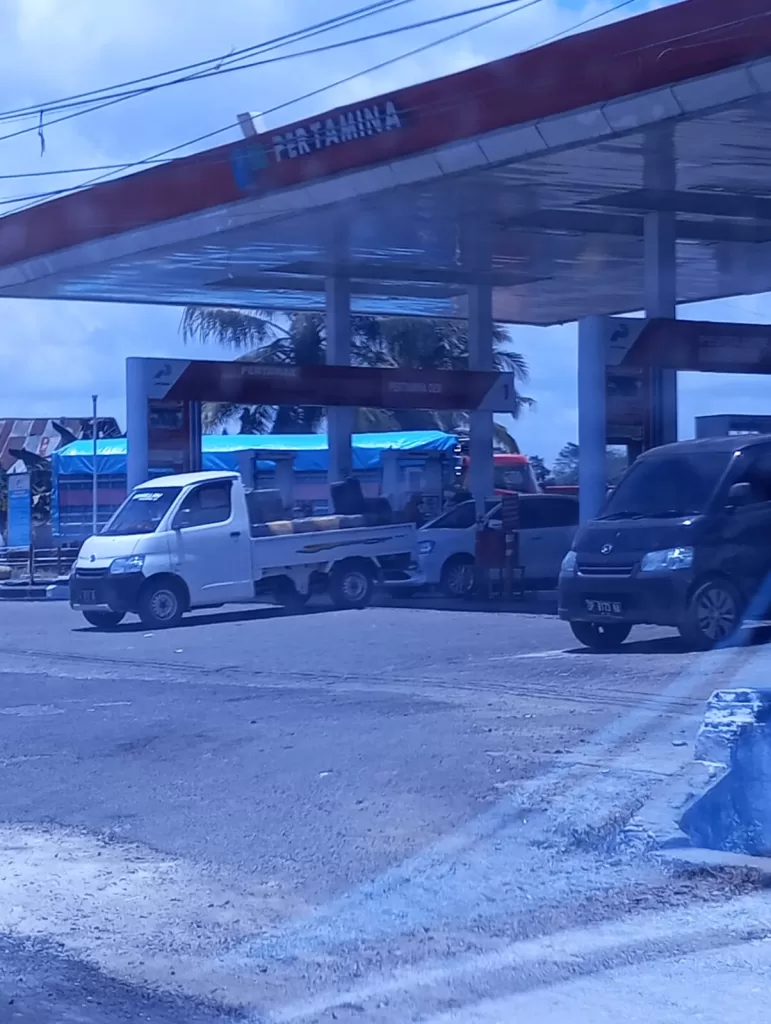 MODUS BARU PENIMBUN BBM SOLAR BERSUBSIDI GUNAKAN MOBIL TANGKI YANG SIAP ANGKUT