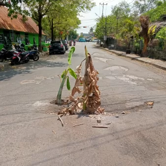 Telah Lakukan Penyuratan Secara Resmi Terkait Jalan Rusak, Pengguna Jalan: Semoga Bulan Ini Ada Realisasinya