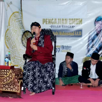 Warga Desa Waru Antusias Ikuti Peringatan Maulud Nabi Muhammad SAW Yang di Gelar Masjid Jamie Al- Mubarok