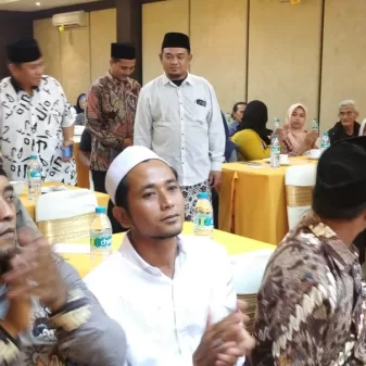 Dukung Ganjar Mahfud Ratusan Tokoh Dua Kecamatan Di Lumajang Bertemu Di Hotel GM