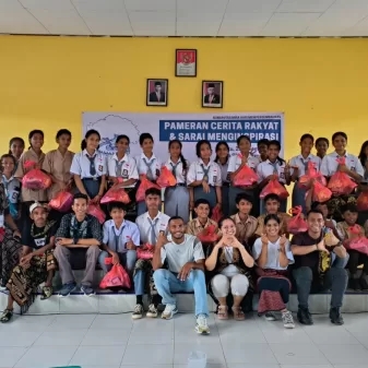 Tanamkan Nilai Kepedulian Dan Cinta Kasih, Komunitas GPS Berbagai Dengan Yatim Piatu Di Smansa Hamer 