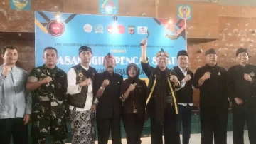 Pasanggiri Pencak Silat Sundawi Wirabuana Se-Jawa Barat Dibuka Abah Anton Charlian Ketua Kordinator GNPP Prabowo-Gibran
