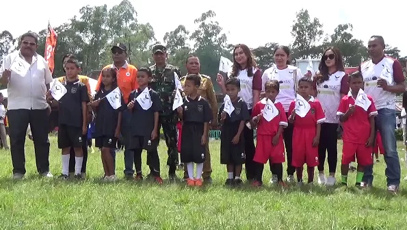 Kembangkan Sayap, Bintang Timur Atambua Launching Sekolah Bola Di Ngada