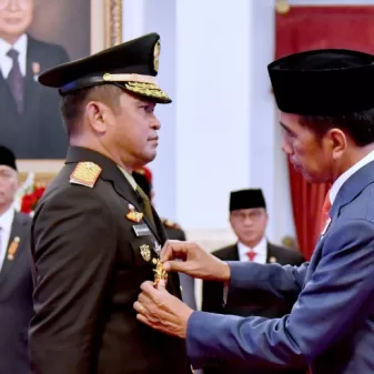 Presiden Lantik Kepala Staf Angkatan Darat Letnan Jenderal TNI Maruli Simanjuntak