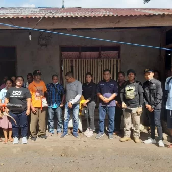 Usai Terima Jenazah, Disnakertrans Dan Kawan PMI Ngada NTT Sambut PMI Deportasi