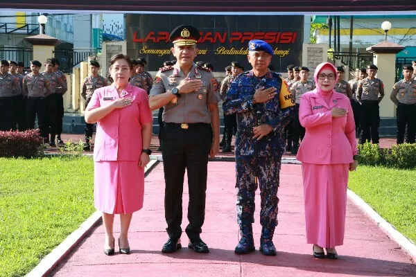 Wakapolda Sulut Drs. Jan de Fretes, Resmi Sandang Bintang Dua