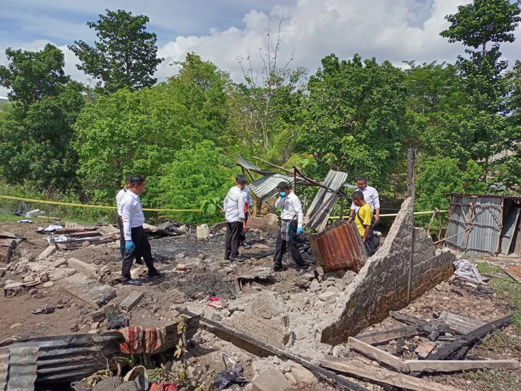 Polres Belu Didesak Singkap Pelaku Pembakar Rumah Pemred Batas Timor, Diduga Akibat Sorot Perjudian