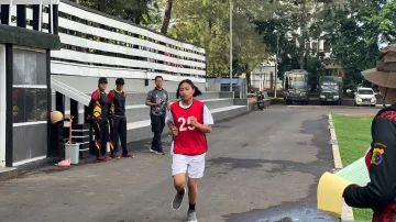 Saudari Kandung Brimob Boja Yang Gugur Di Papua Lulus Anggota Polri