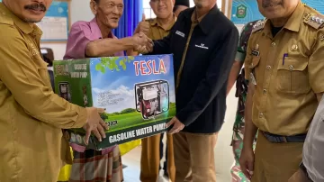 Kades Kadatong Takalar Salurkan Alsintan Serta Pupuk Organik