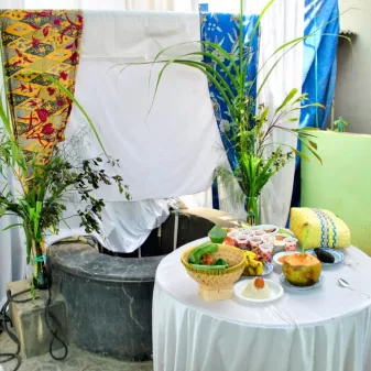 Tradisi Sakral Masyarakat Desa Waru, Doa Bersama Buyut Tedeng