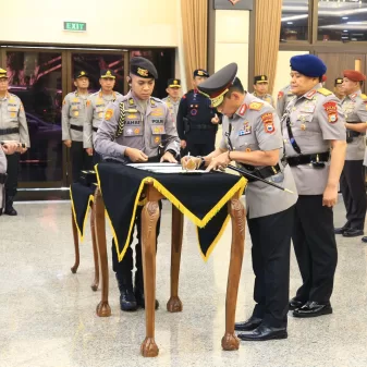 Kapolri Resmi Lantik Kapolda Sulsel Baru